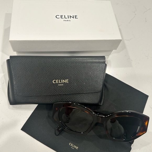 Celine triomphe 54mm cat eye sunglasses - Picture 3 of 7